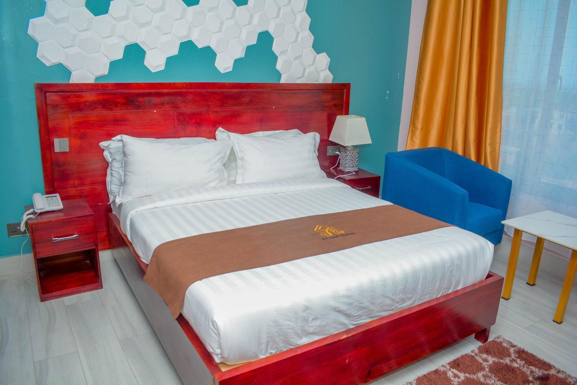 Brand Hotel Додома Экстерьер фото