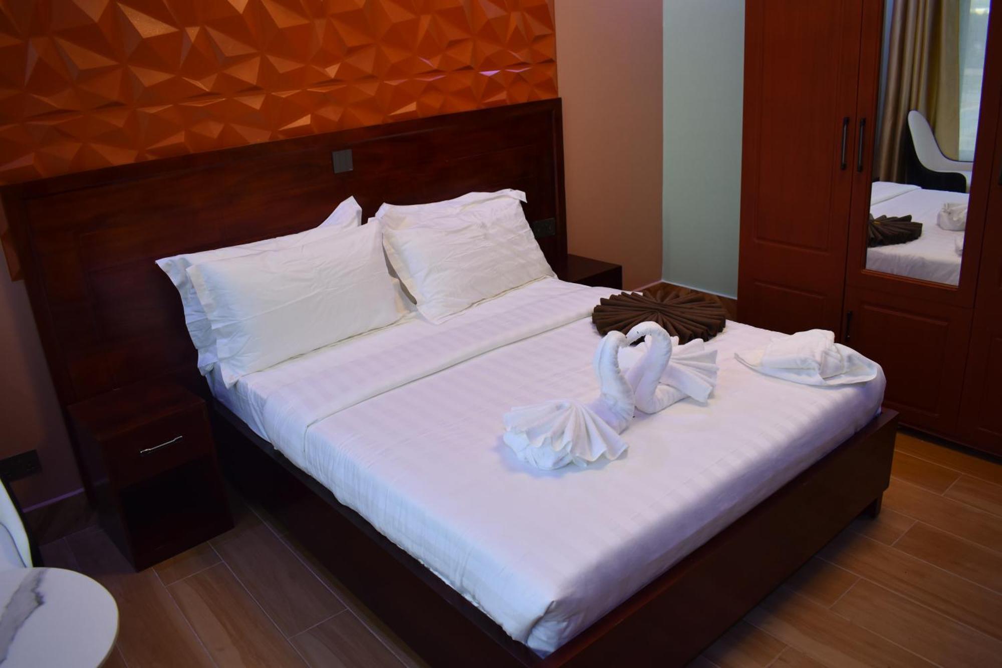Brand Hotel Додома Экстерьер фото